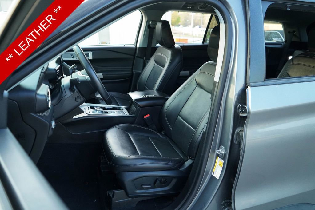 Used 2021 Ford Explorer Limited w/ Equipment Group 301A image 8