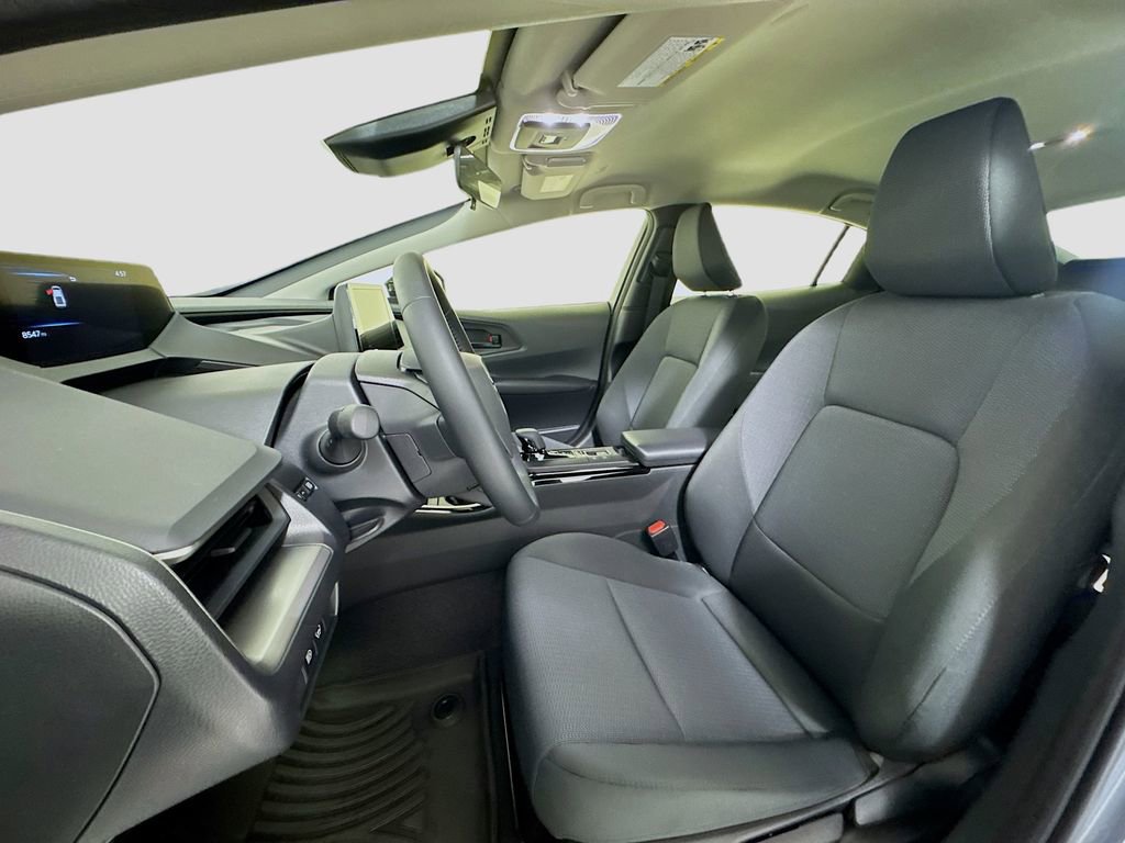 Used 2024 Toyota Prius LE image 8
