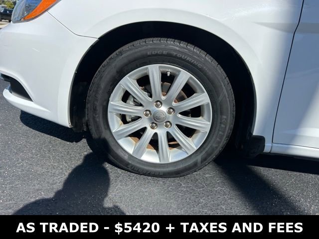 Used 2013 Chrysler 200 Touring image 10