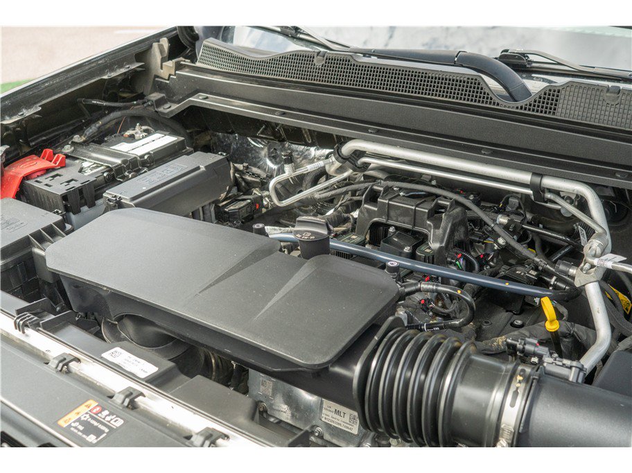 Used 2023 Chevrolet Colorado W/T RWD image 2
