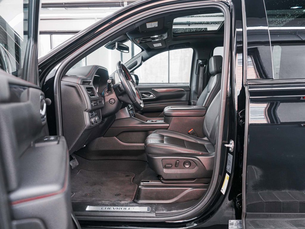 Used 2022 Chevrolet Suburban RST w/ Sport Performance Package image 28