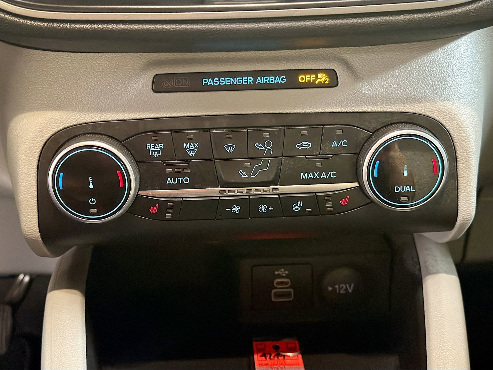 Used 2024 Ford Escape Active AWD/4WD image 15
