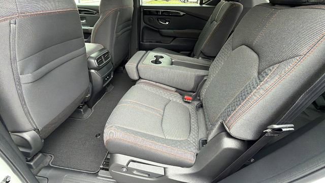New 2026 Honda Pilot Sport image 16