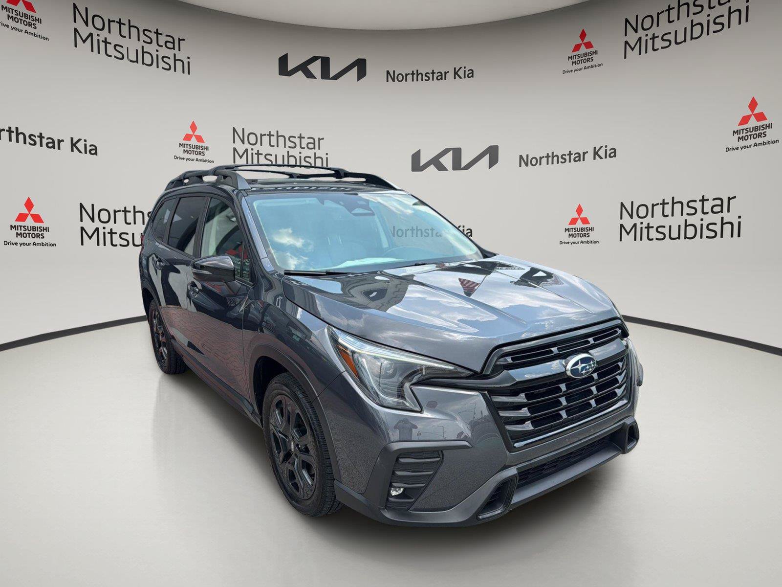Used 2023 Subaru Ascent Onyx Edition AWD/4WD image 7