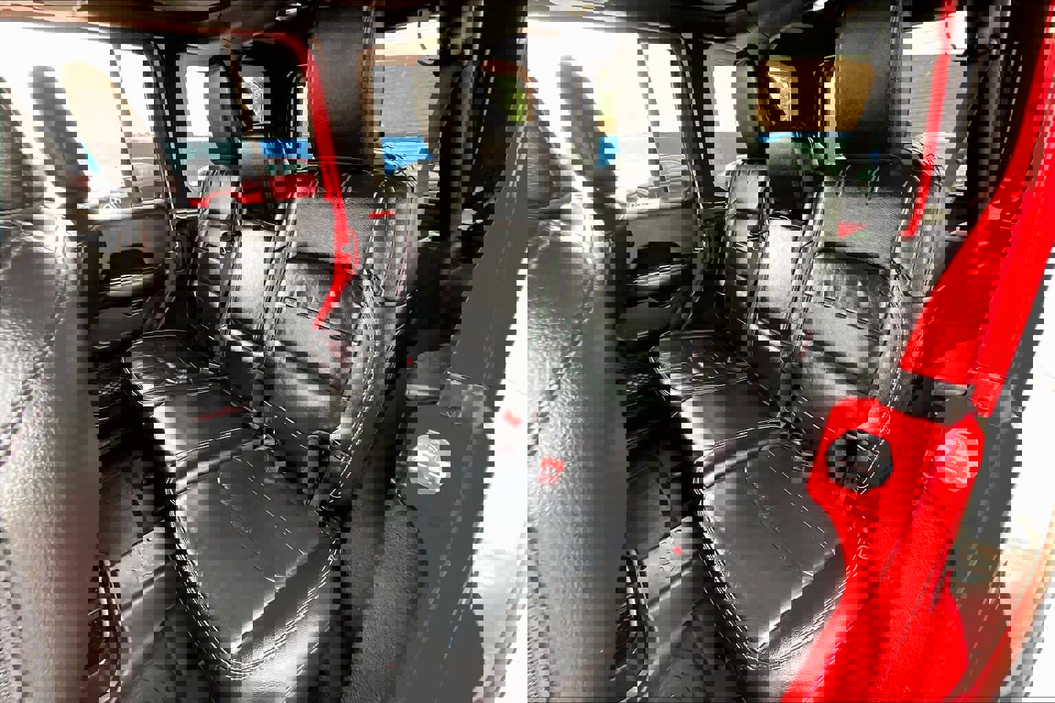 Used 2018 Jeep Wrangler Unlimited Sahara image 19