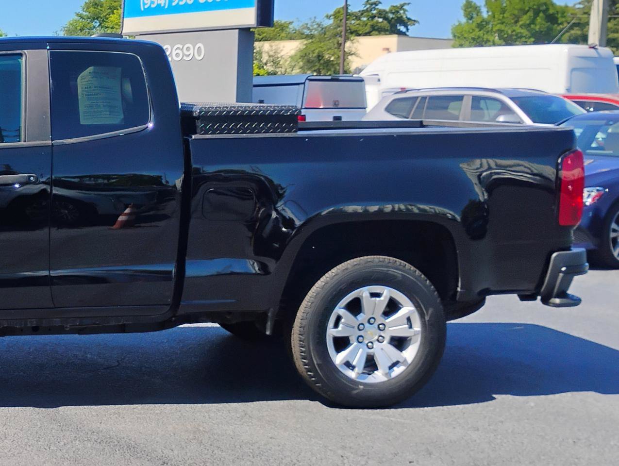 Used 2022 Chevrolet Colorado LT w/ Fleet Safety Package RWD image 5