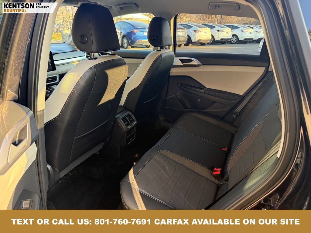 Used 2025 Volkswagen Taos SE image 32