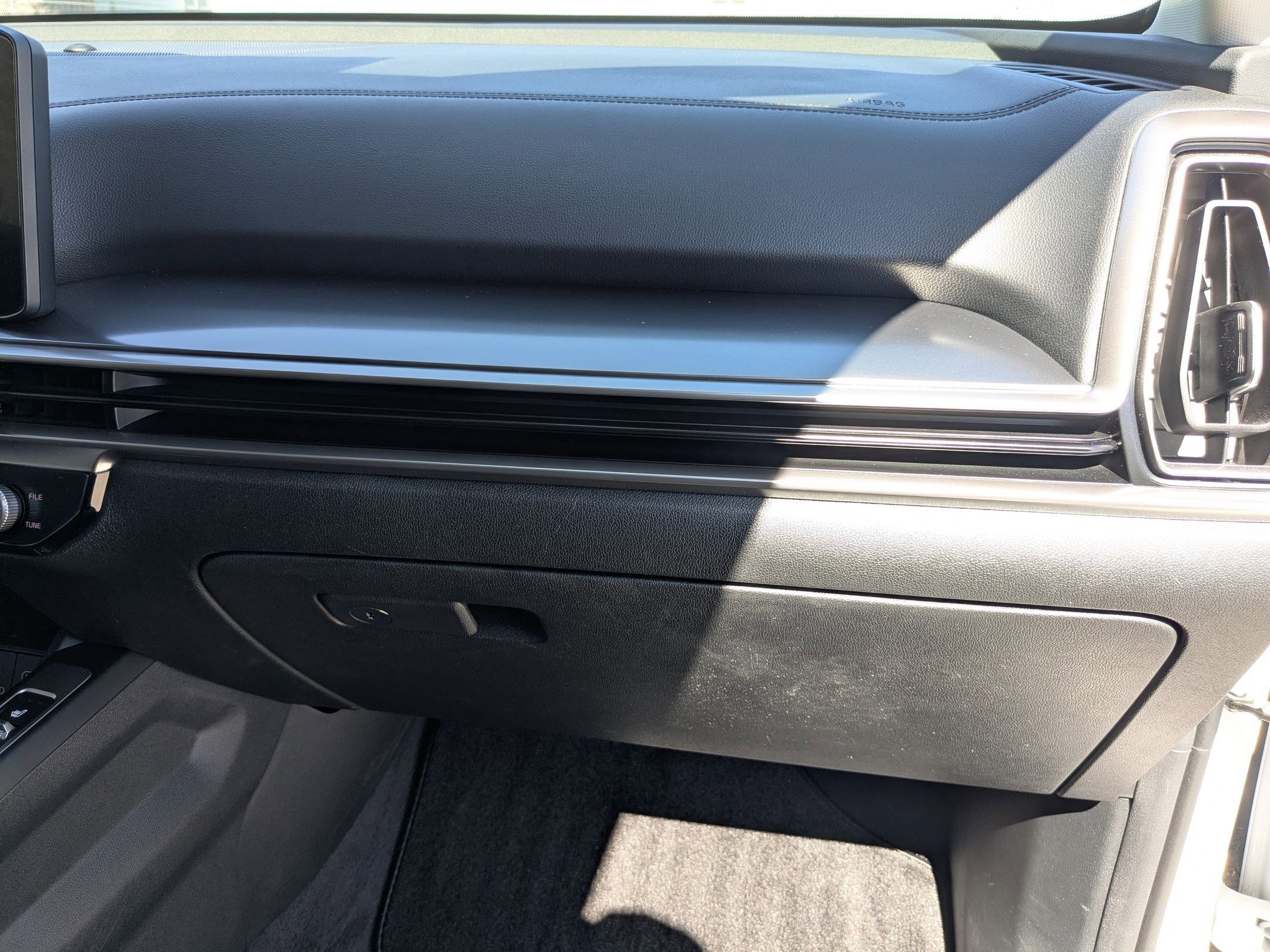 Certified 2025 Kia Sorento S image 30