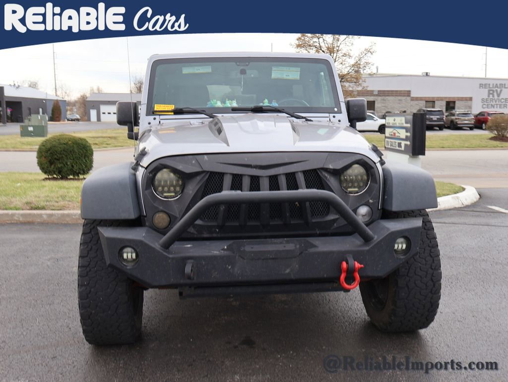 Used 2015 Jeep Wrangler Unlimited Rubicon w/ Connectivity Group image 7