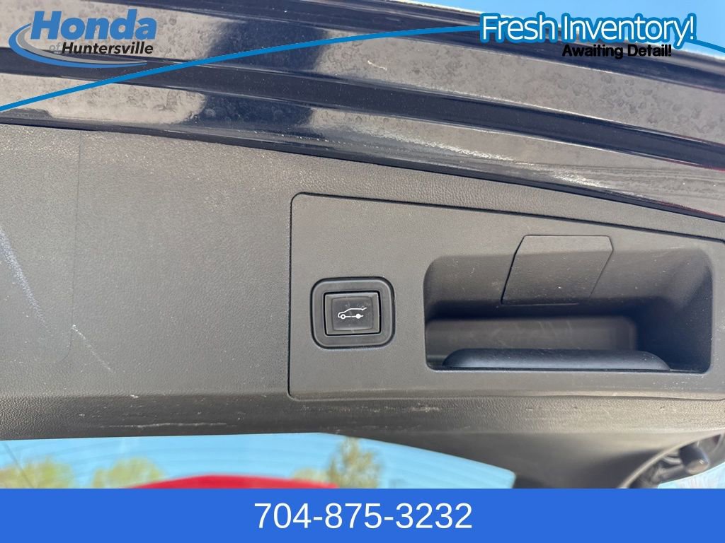 Used 2023 Cadillac XT5 Premium Luxury image 11