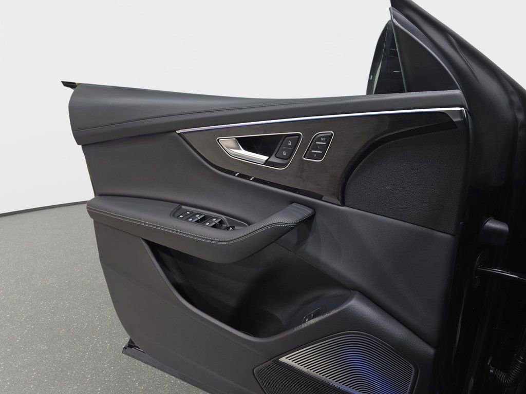 New 2026 Audi Q8 Prestige image 24