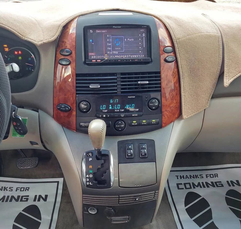 Used 2006 Toyota Sienna XLE Limited image 9