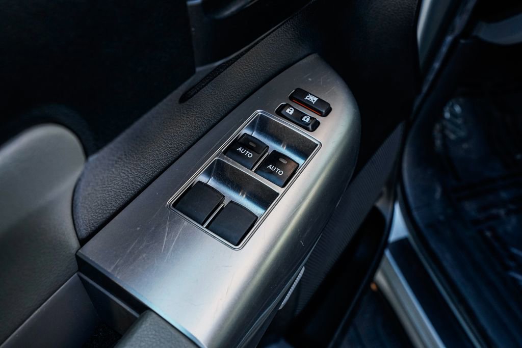 Used 2020 Toyota Sequoia SR5 w/ Premium Package image 10