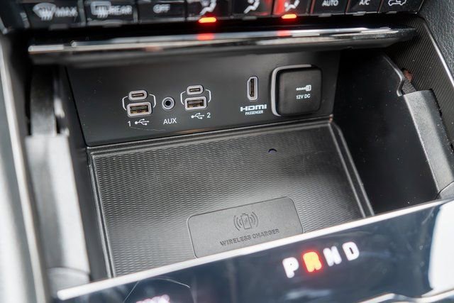 Used 2024 Jeep Grand Cherokee Limited 4xe w/ Luxury Tech Group II image 31