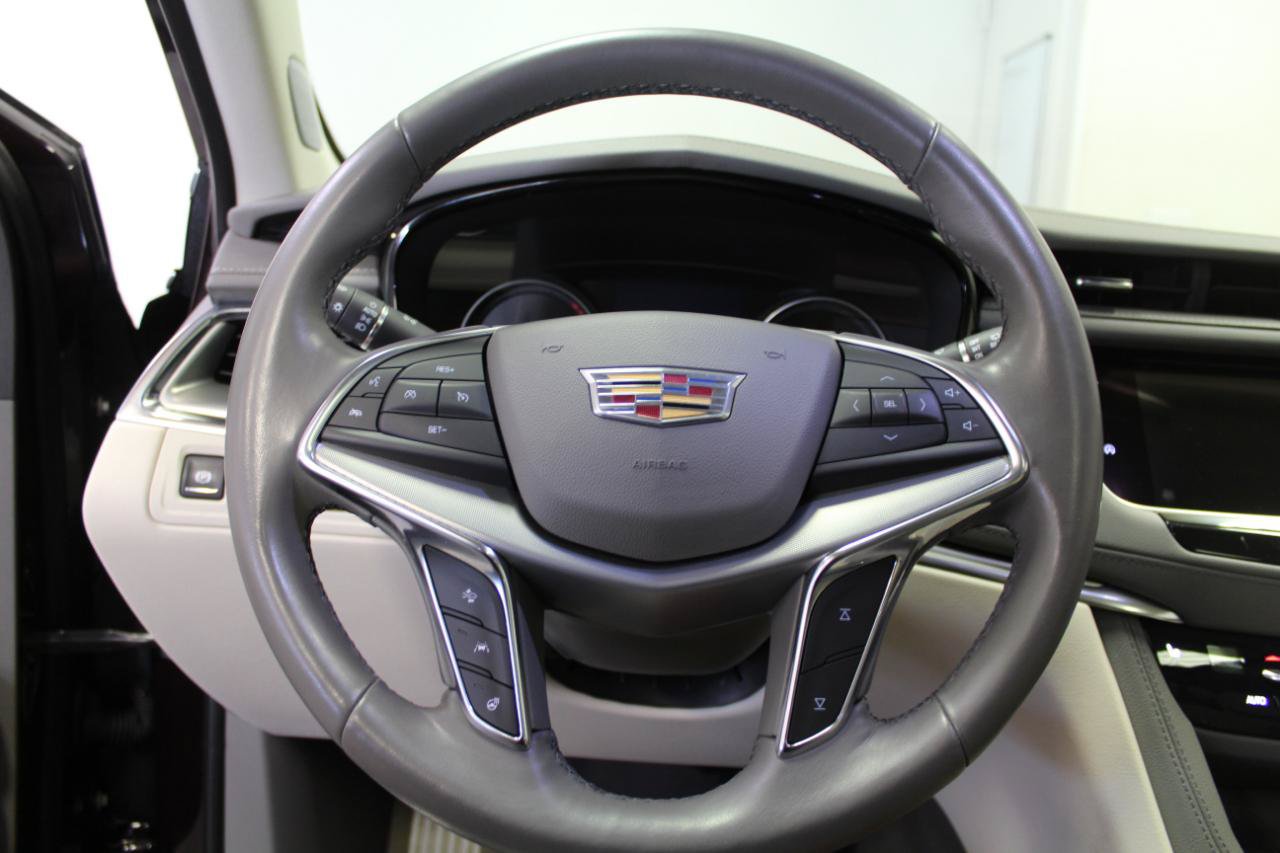 Used 2020 Cadillac XT5 Premium Luxury AWD/4WD image 8