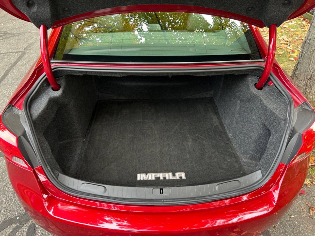 Used 2014 Chevrolet Impala LT w/ Convenience Package FWD image 21