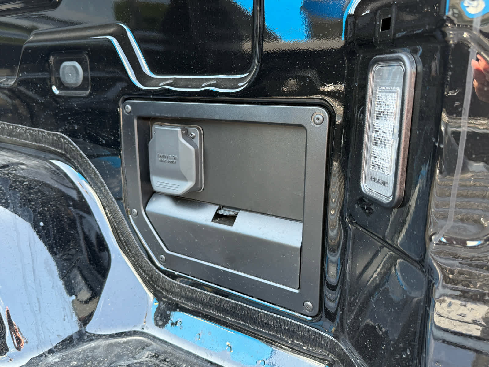 New 2026 Chevrolet Silverado EV LT image 24