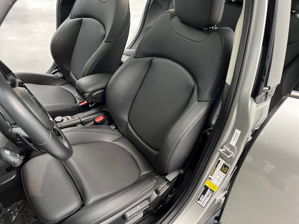 Used 2024 MINI Cooper S image 9