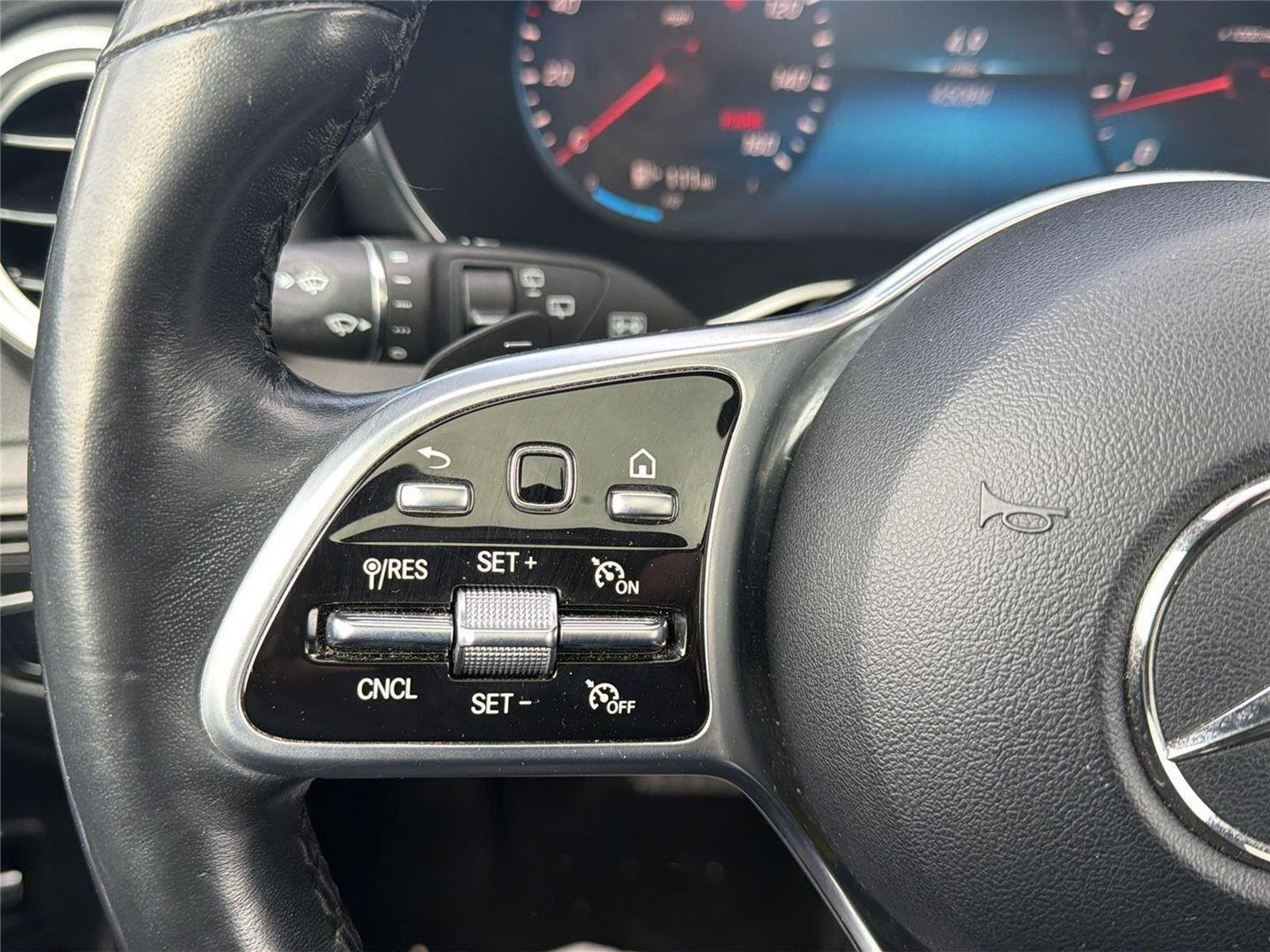 Used 2022 Mercedes-Benz GLC 300 4MATIC image 16