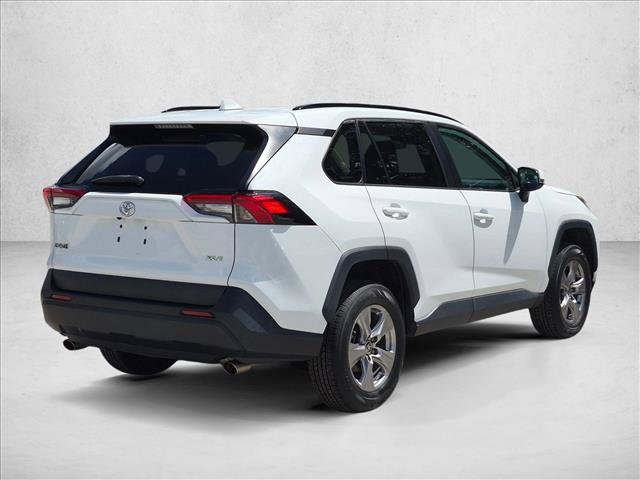 Used 2022 Toyota RAV4 XLE w/ Convenience Package FWD image 5