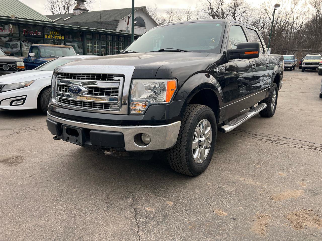 Used 2013 Ford F150 XLT w/ Luxury Equipment Group AWD/4WD image 2