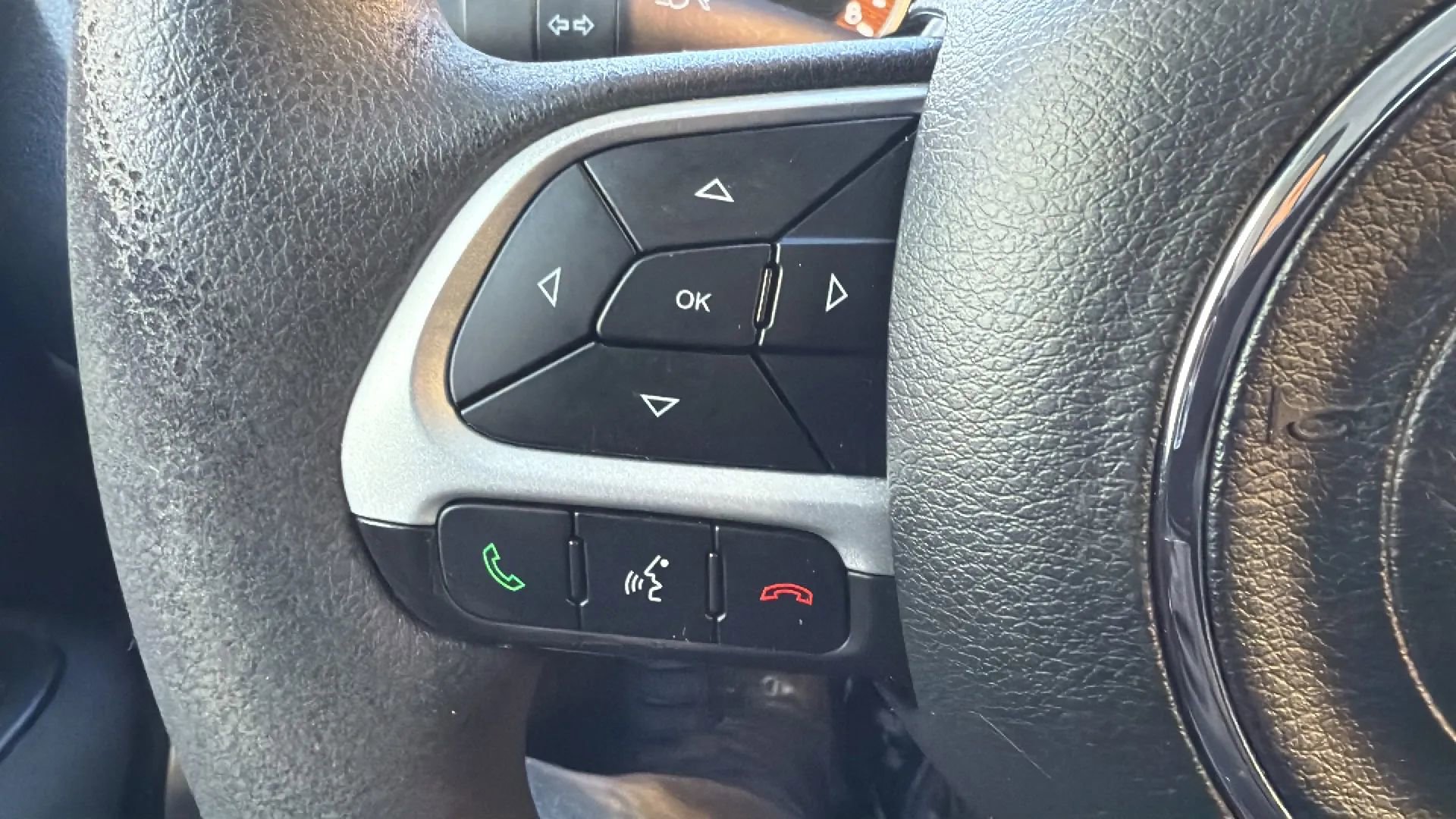 Used 2021 Jeep Renegade Sport image 12