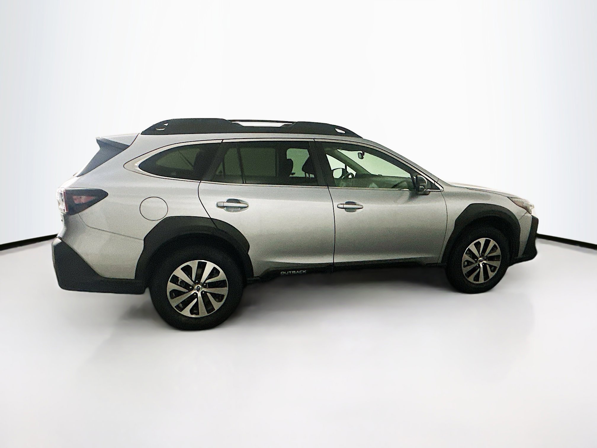 Used 2025 Subaru Outback Premium image 9
