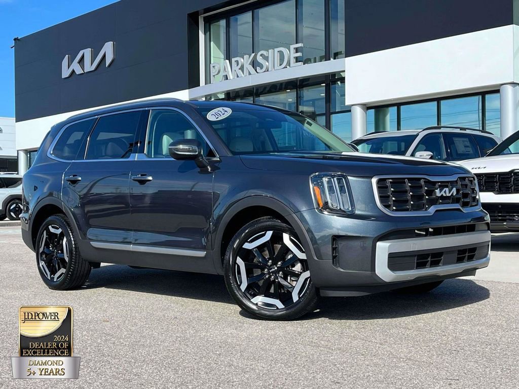 Used 2024 Kia Telluride S w/ S Sunroof Package
