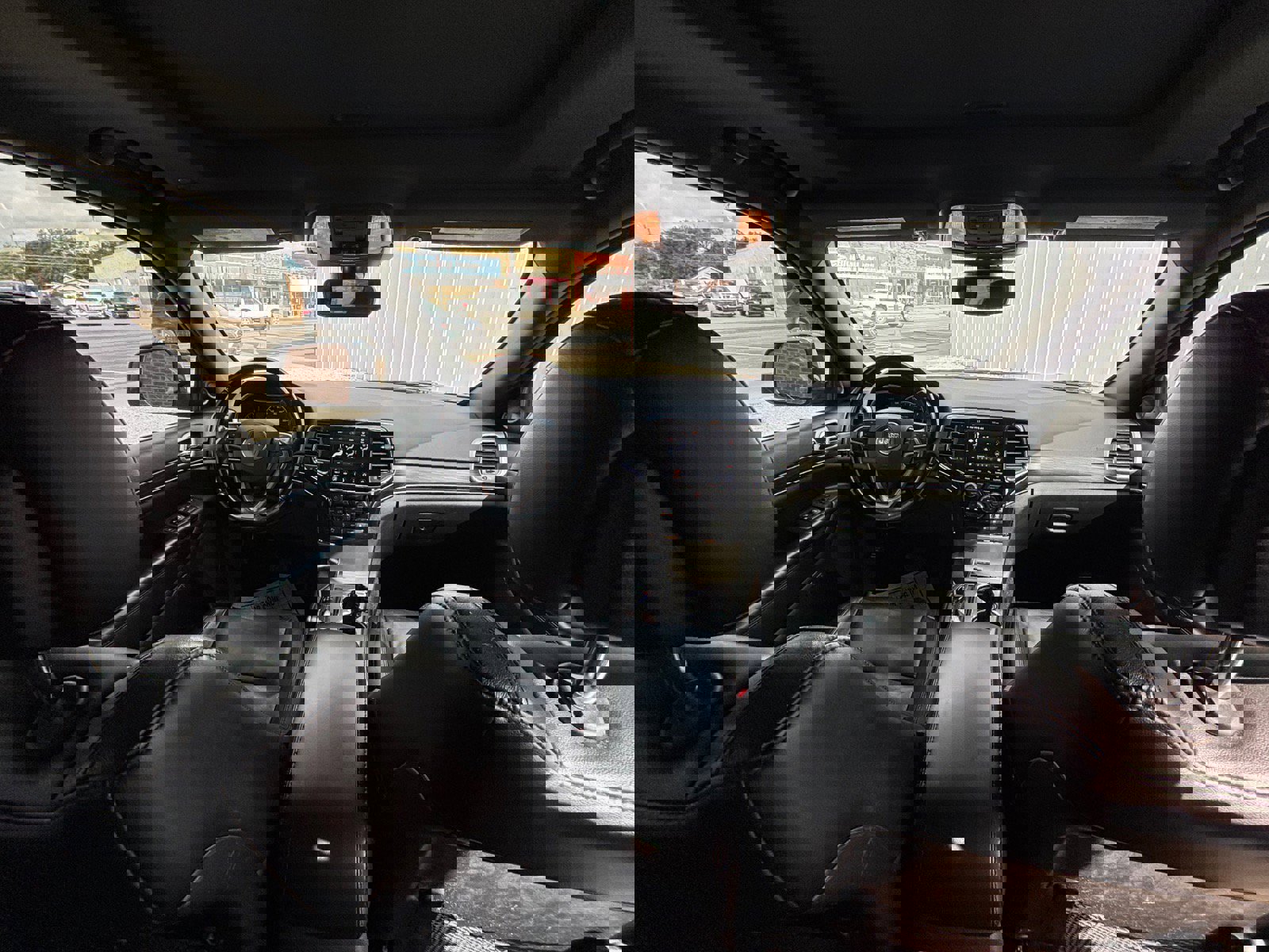 Used 2022 Jeep Grand Cherokee Limited image 20