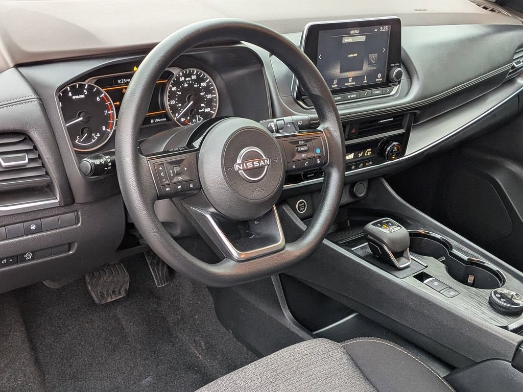 Used 2023 Nissan Rogue SV AWD/4WD image 10