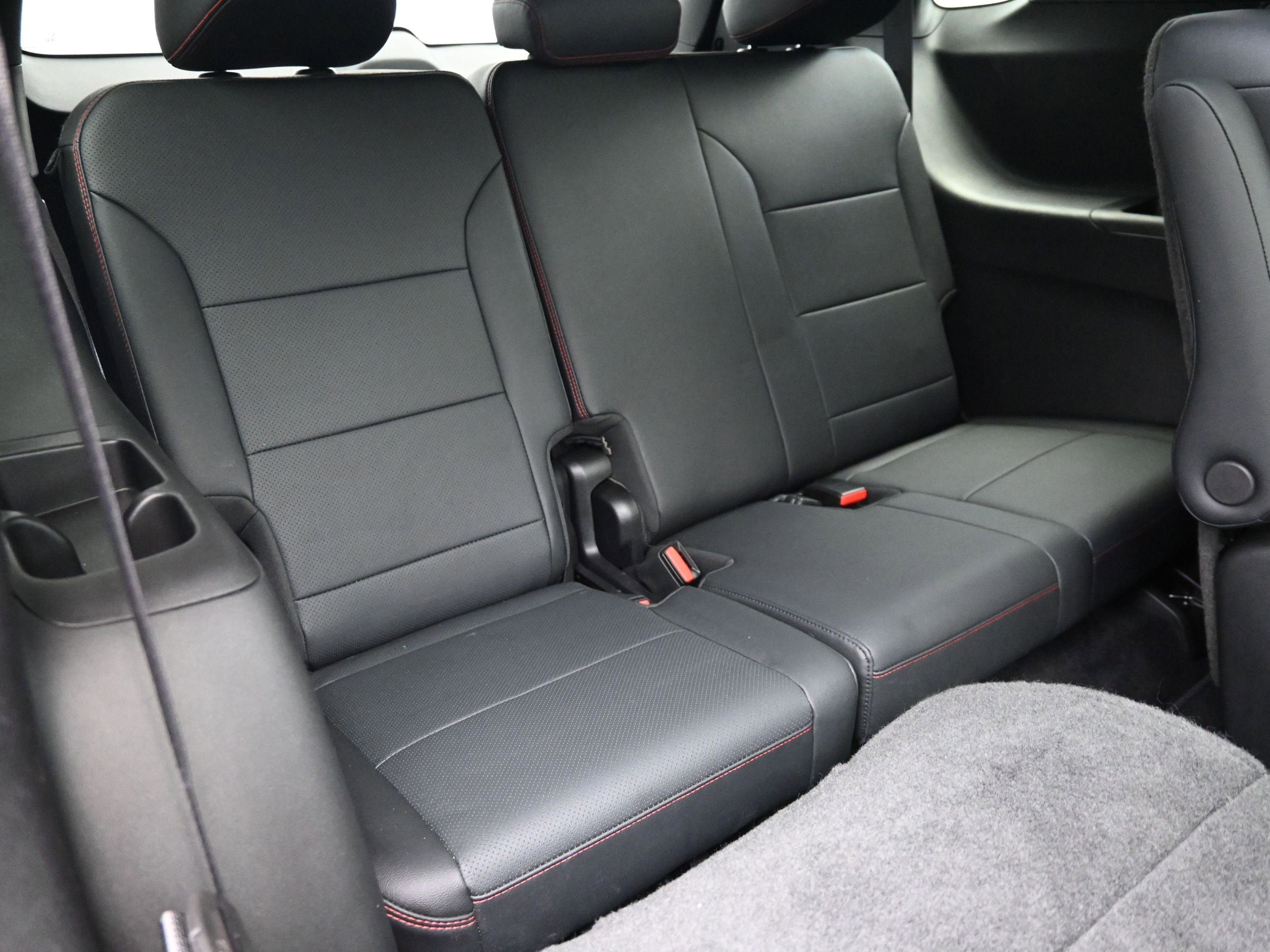 Used 2024 Chevrolet Traverse RS image 37