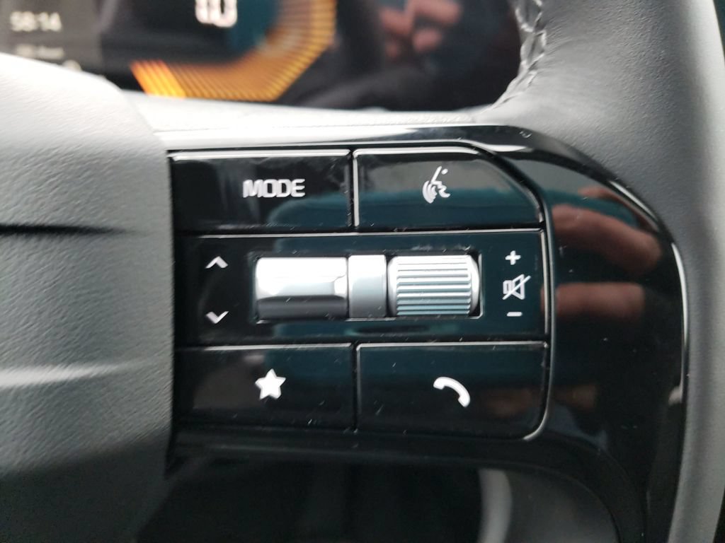 New 2026 Kia Sorento S w/ S Panoramic Sunroof Package FWD image 12