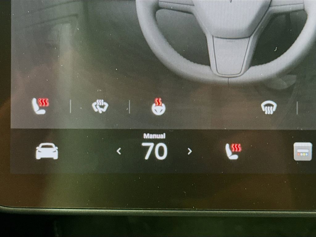 Used 2024 Tesla Model Y Long Range image 21