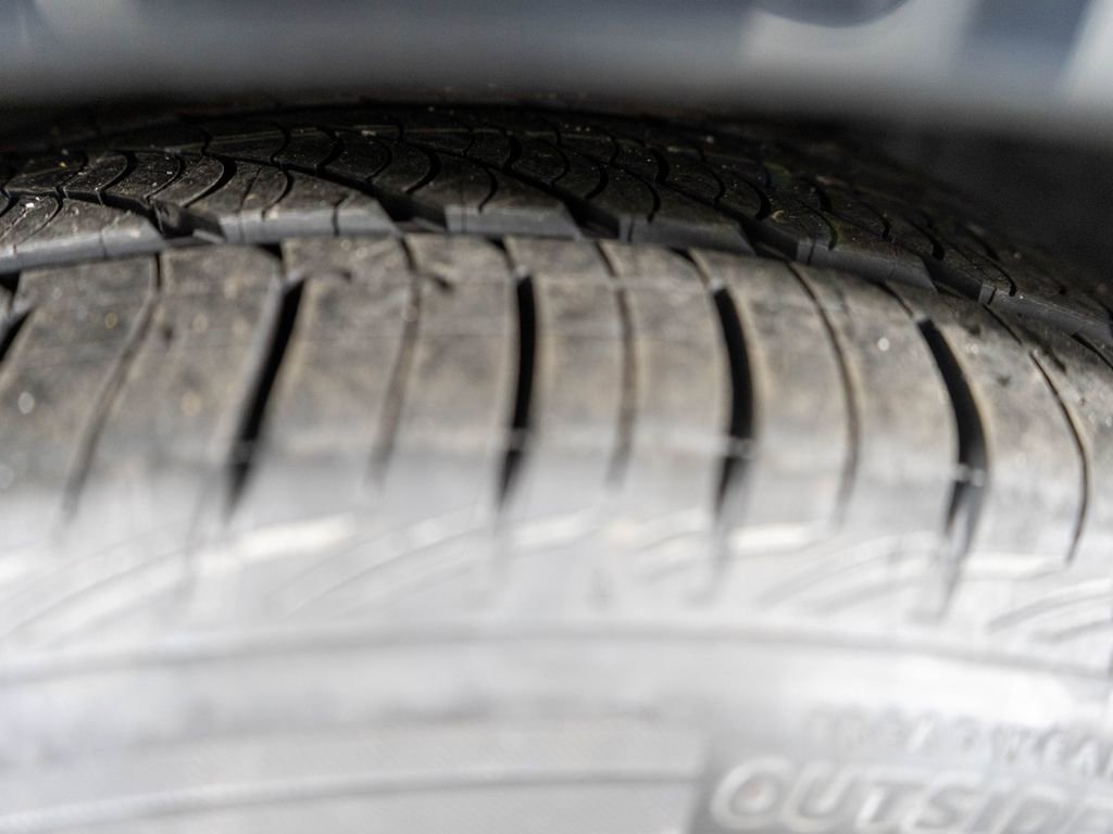 Used 2016 Nissan Maxima Platinum image 27