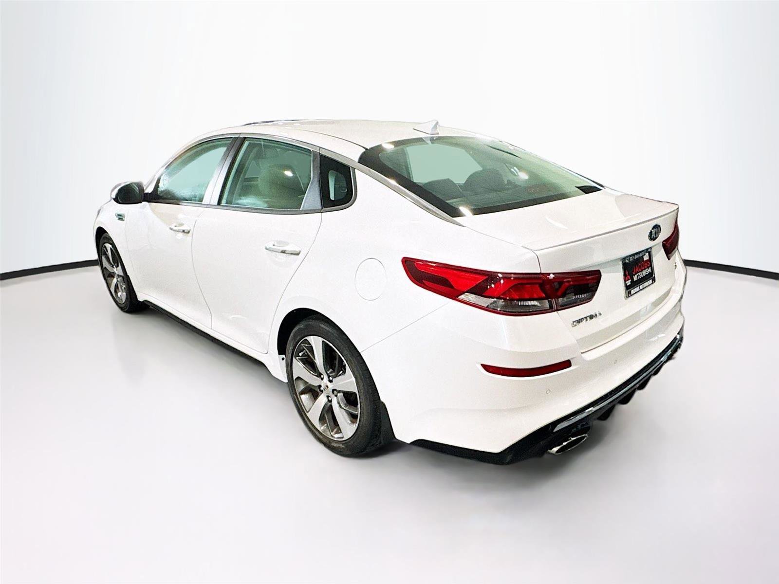 Used 2019 Kia Optima S image 3