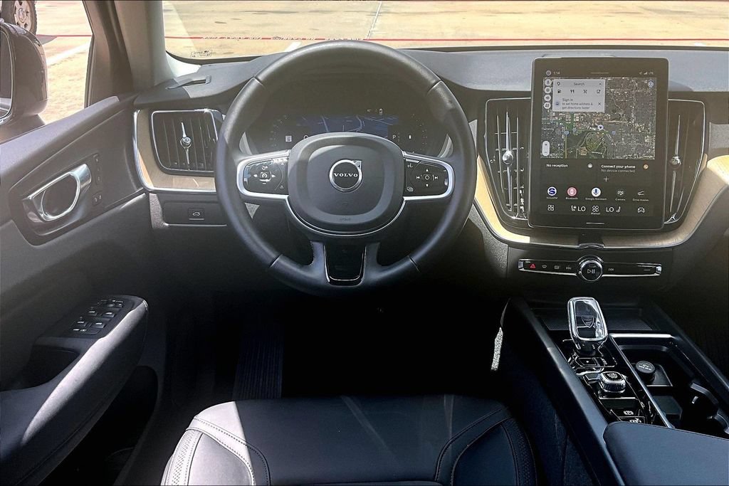Used 2026 Volvo XC60 B5 Plus AWD/4WD image 7