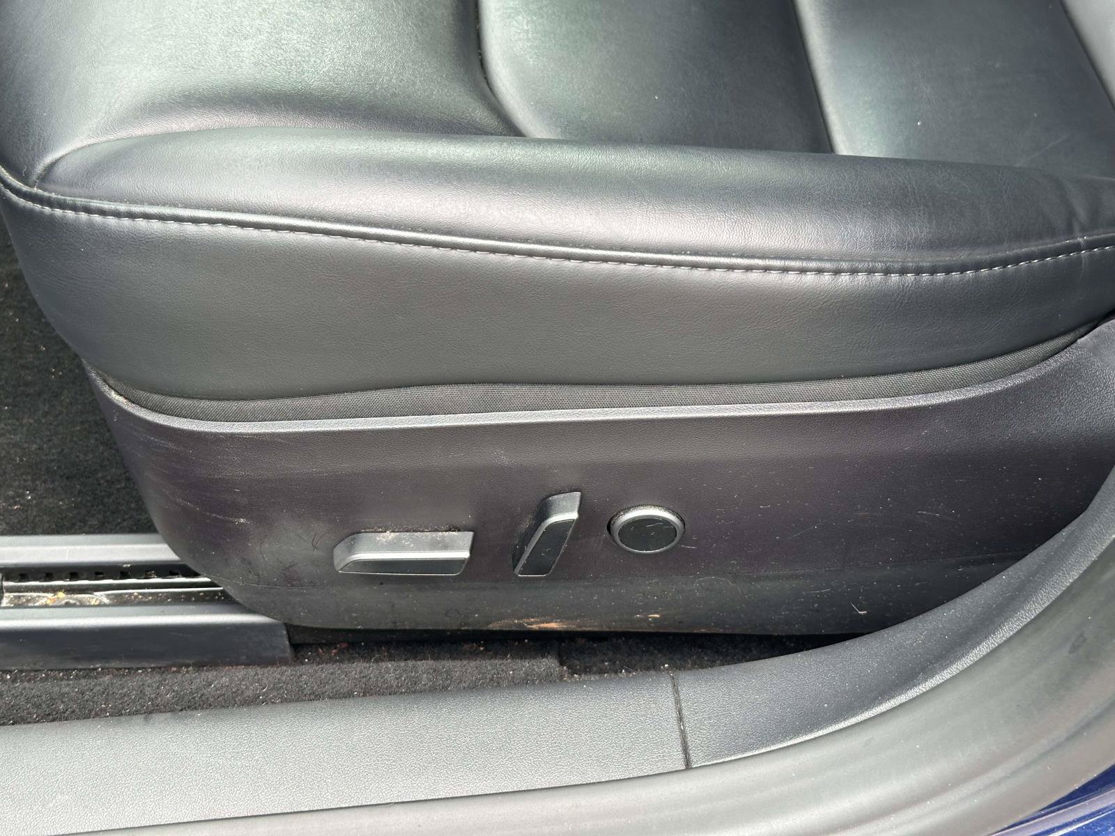 Used 2023 Tesla Model 3 Standard Range RWD image 16