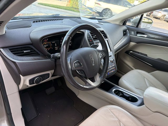 Certified 2019 Lincoln MKC Reserve w/ MKC Technology Package FWD image 15
