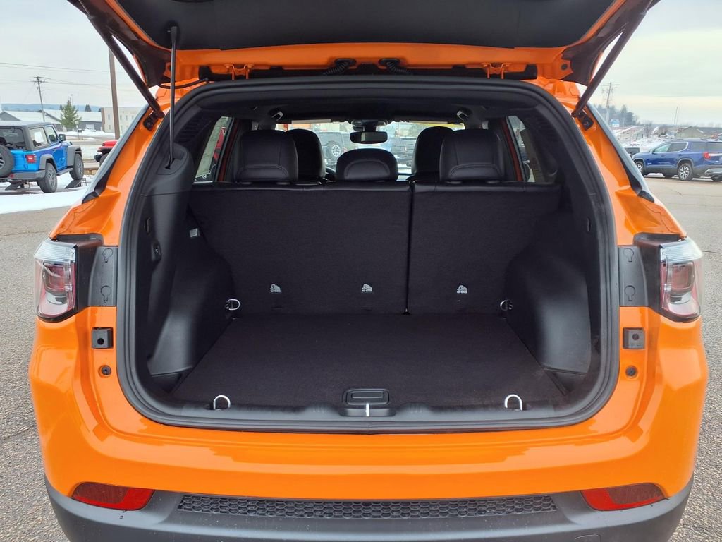 New 2026 Jeep Compass Latitude AWD/4WD image 5
