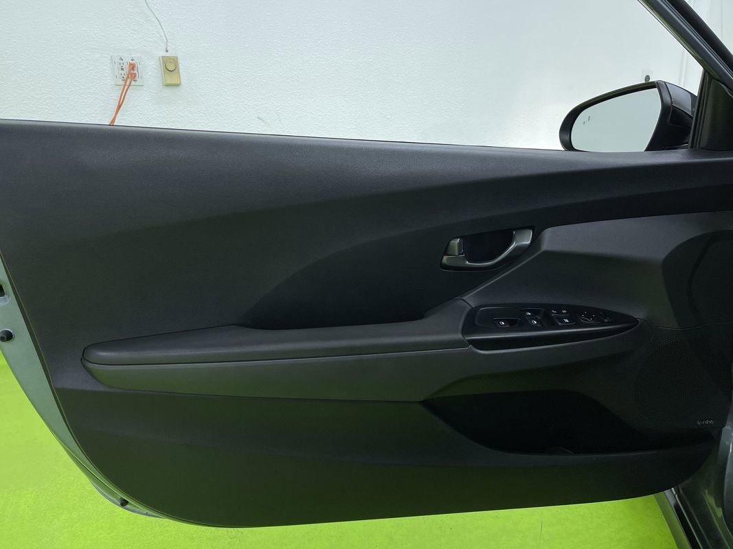 Used 2019 Hyundai Veloster Turbo Ultimate image 14