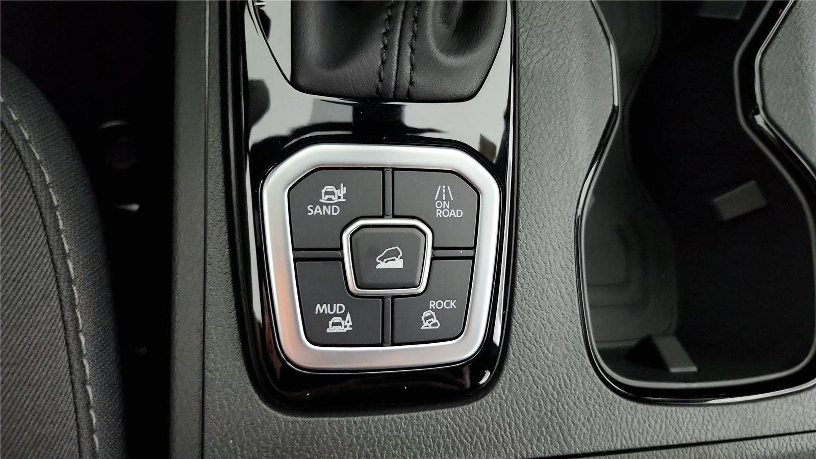 New 2026 Nissan Frontier SV w/ All-Weather Content Package AWD/4WD image 27