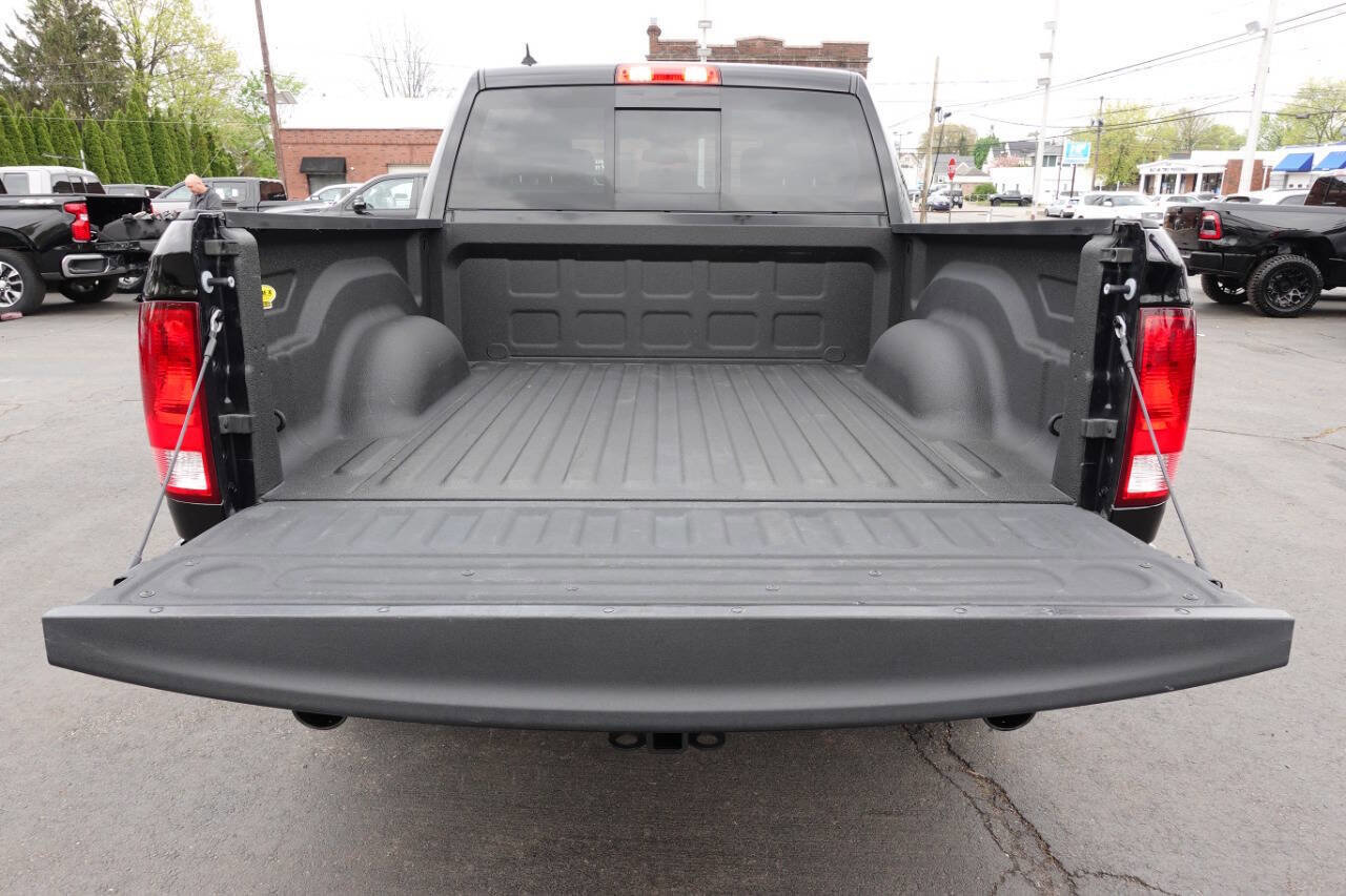 Used 2023 RAM 1500 Classic SLT w/ Electronics Convenience Group AWD/4WD image 26