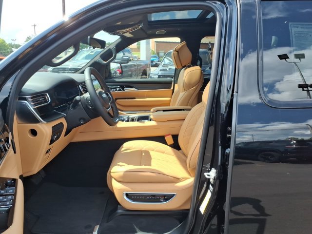New 2026 Jeep Grand Wagoneer Summit AWD/4WD image 5