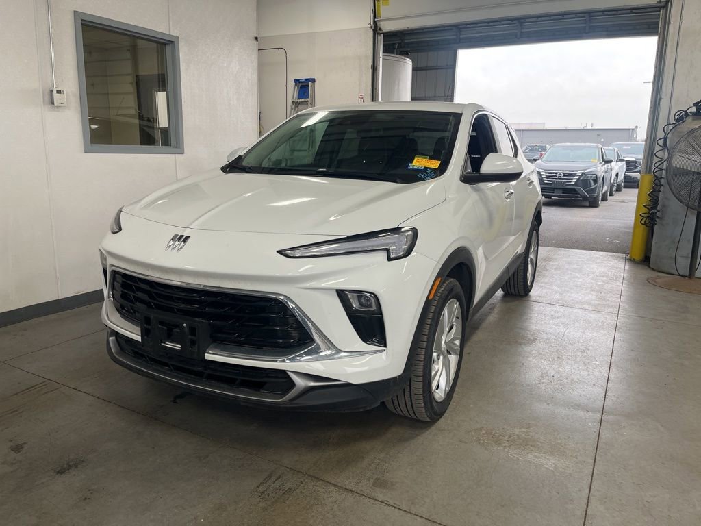 Used 2025 Buick Encore GX Preferred image 1