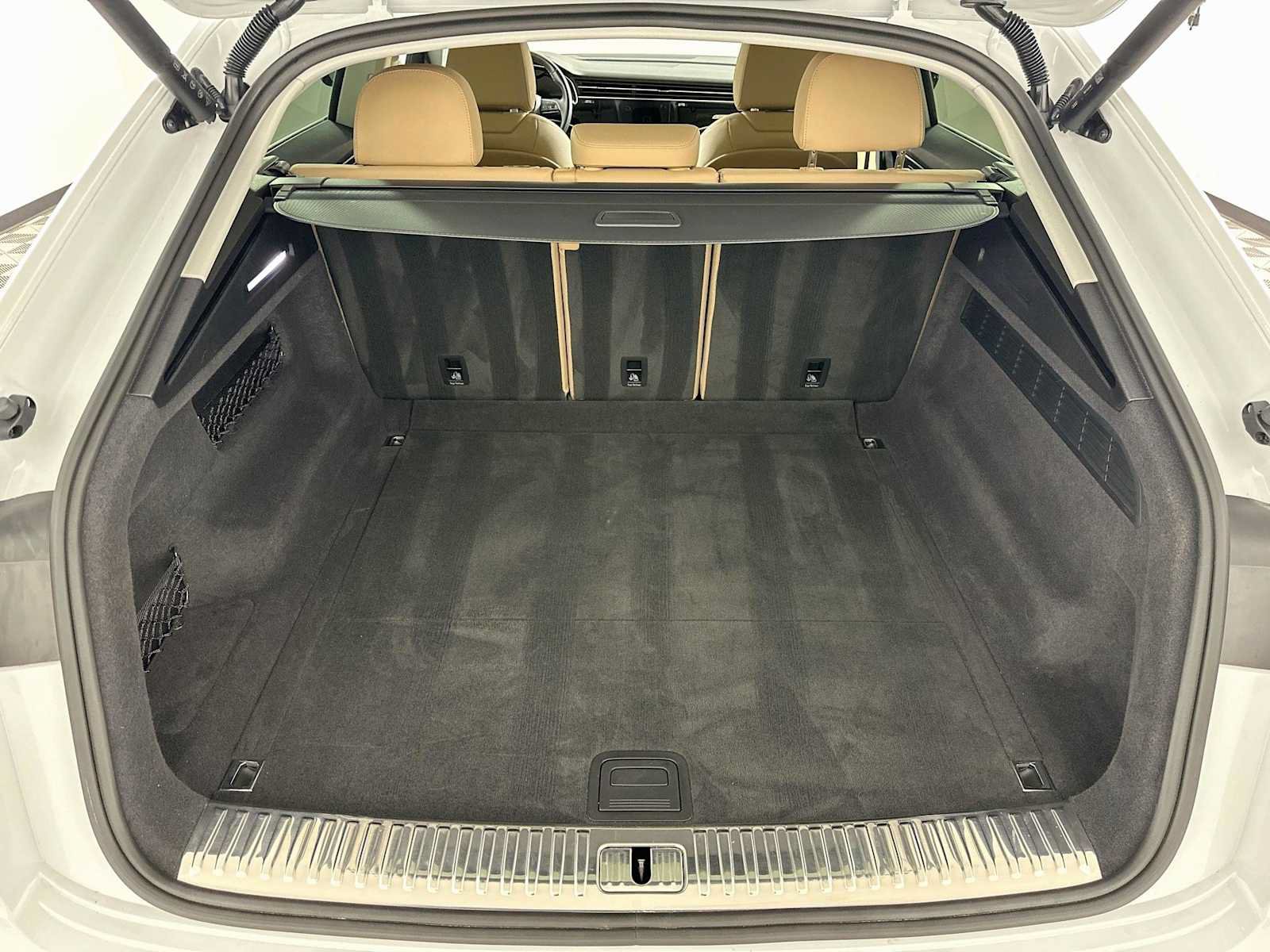 Certified 2023 Audi Q8 Premium w/ Convenience Package AWD/4WD image 25