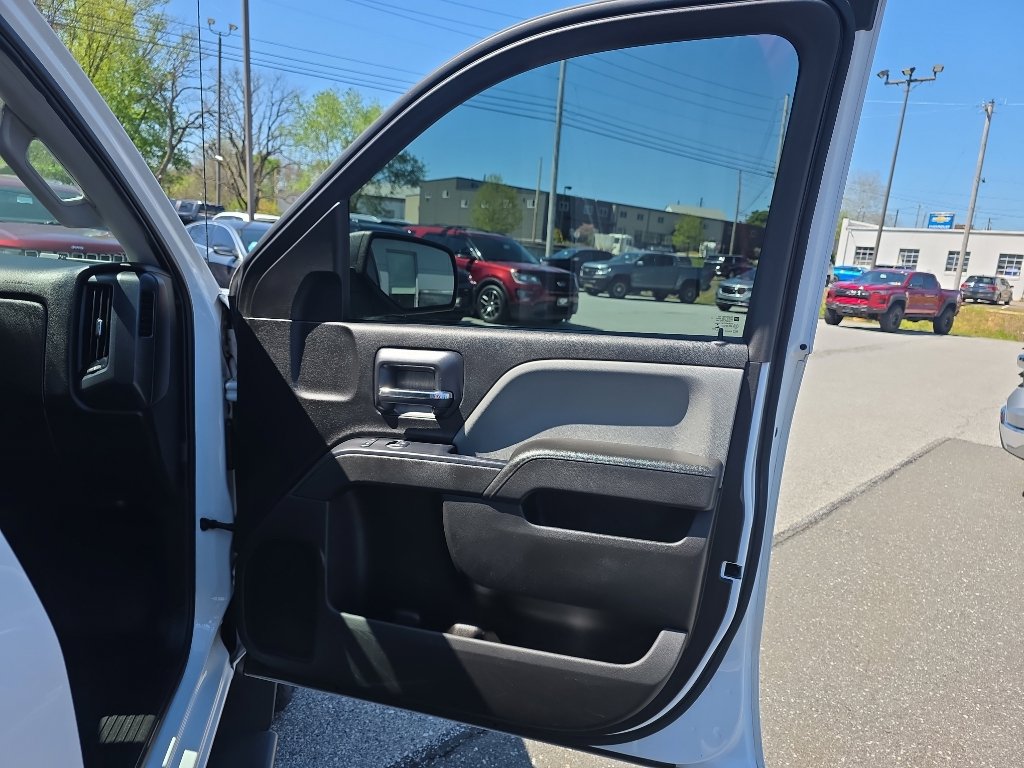 Used 2018 Chevrolet Silverado 1500 Custom w/ Trailering Package AWD/4WD image 14