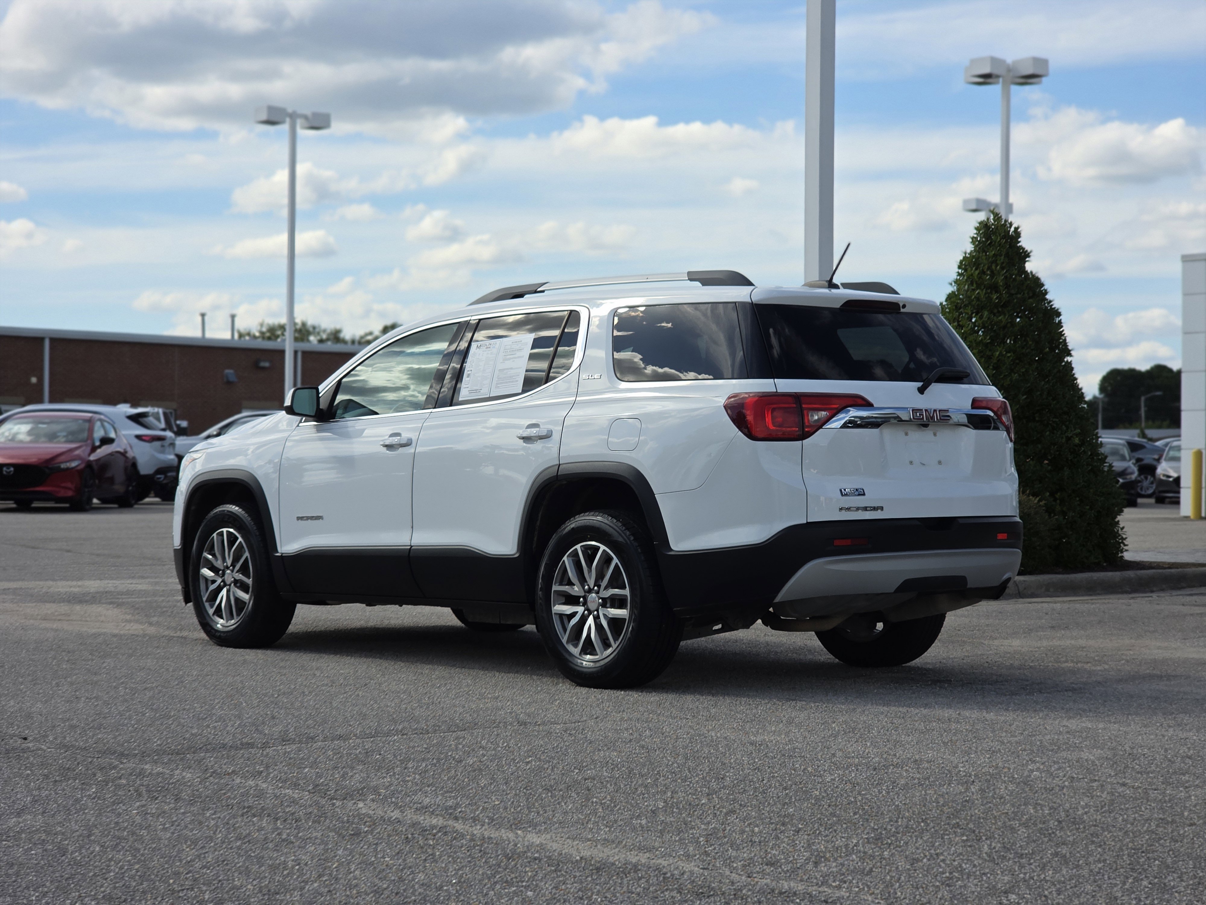 Used 2019 GMC Acadia SLE image 5