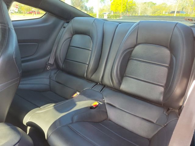 Used 2019 Ford Mustang Shelby GT350 w/ Technology Package image 9