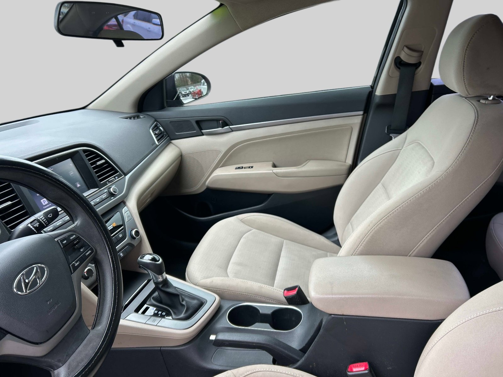 Used 2017 Hyundai Elantra SE image 20