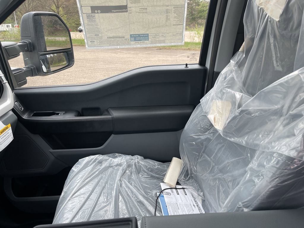 New 2025 Ford F600 4x4 Regular Cab Super Duty w/ XL Chrome Package image 11